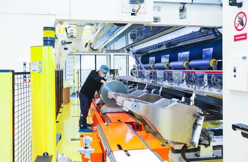 高新區(qū)新市區(qū)光學(xué)膜新材料產(chǎn)品試車(chē)成功 軟拉膜技術(shù)取得關(guān)鍵突破